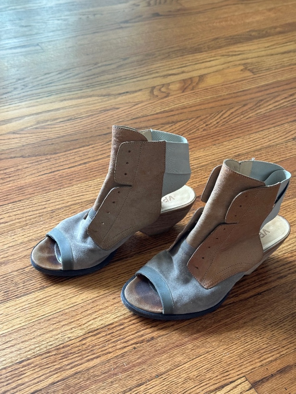 leather shoes/sandals/booties